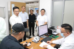 新疆乌鲁木齐市高新区区委书记贵浩一行到新疆长安中医脑病医院调研指导